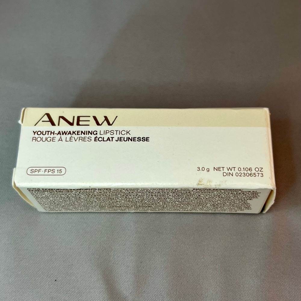 Avon Anew Youth-Awakening Lipstick Regal Red A400 SPF 15 3.0g New No Box